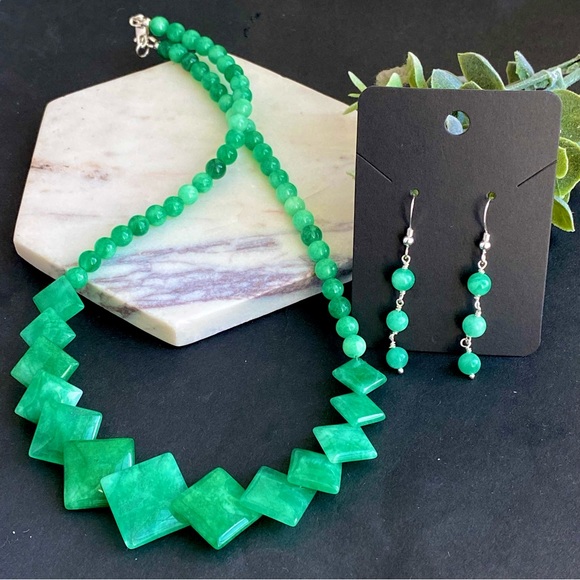 Green Jade Necklace Earring Set Handmade Gemstone Jewelry - Picture 9 of 9